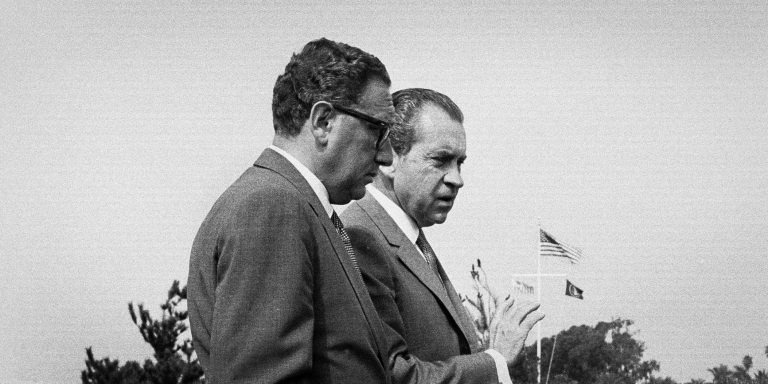 WASHINGTON, D.C. - AUGUST 25: SIXTY MINUTES episode with Henry Kissinger (walking at left) and the President of the United States of America, Richard M. Nixon. Image. dated August 25, 1970. (Photo by CBS via Getty Images)
